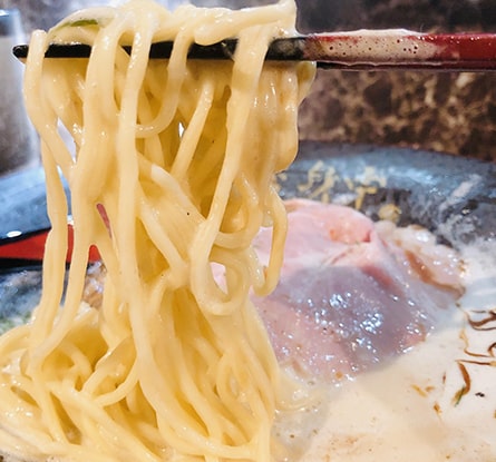 ただいま、変身中。のラーメン写真