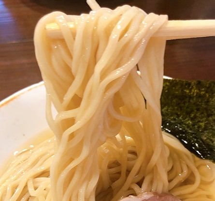 KUBO LABOのラーメン写真