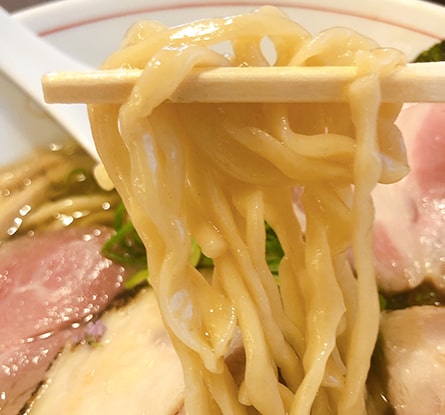 KUBO LABOのラーメン写真