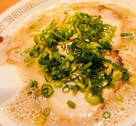 博多ラーメン でぶちゃん 高田馬場本店のラーメン写真