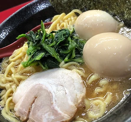 横浜家系ラーメン 宗八 柏店のラーメン写真