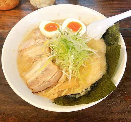 野方ホープ 野方本店のラーメン写真