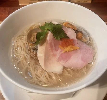 麺処 しろくろのラーメン写真