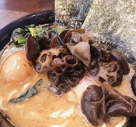 杉田家 千葉駅前店のラーメン写真