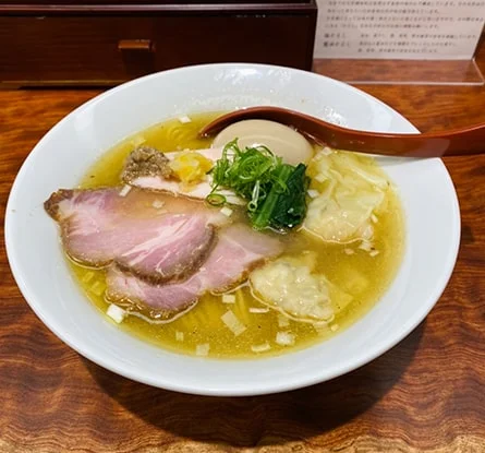 三馬路 東京店のラーメン写真