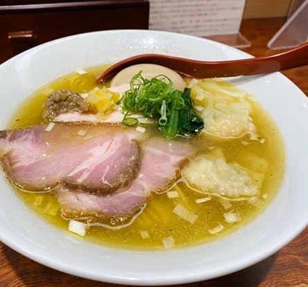 三馬路 東京店のラーメン写真