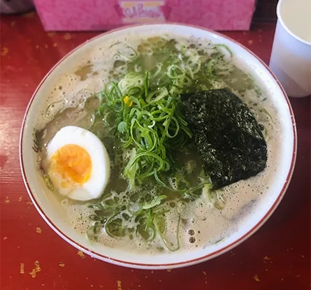 中州屋台長浜ラーメン 初代 健太 東京高円寺本店のラーメン写真