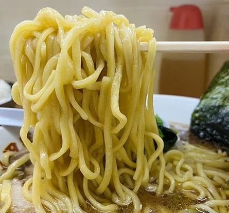 横浜ラーメン 町田家 新宿店のラーメン写真