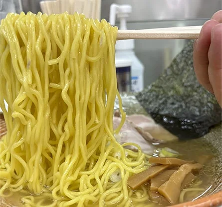 覆麺 智のラーメン写真