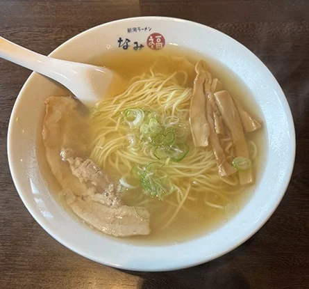 新潟ラーメン なみ福のラーメン写真