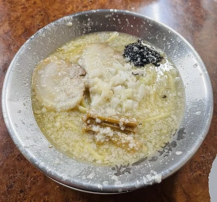 らーめん 勝 燕三条店のラーメン写真