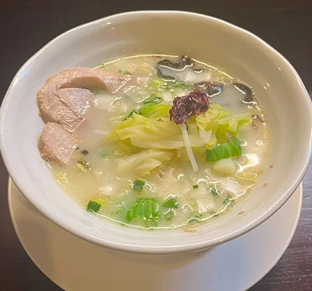 万代らーめん なかむらのラーメン写真