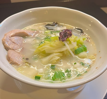 万代らーめん なかむらのラーメン写真