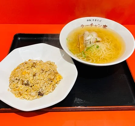 ラーチャン家 バスセンター店のラーメン写真