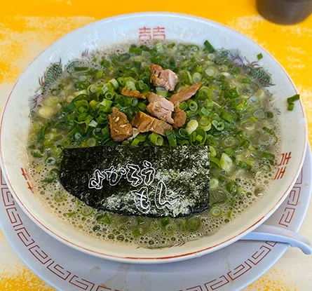 博多ラーメン よかろうもんのラーメン写真