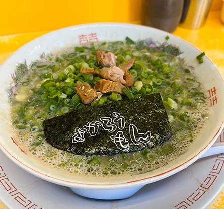博多ラーメン よかろうもんのラーメン写真