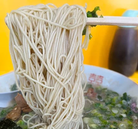 博多ラーメン よかろうもんのラーメン写真