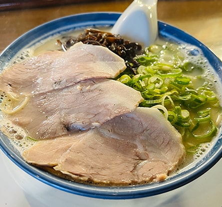 博多ラーメン しばらく 日本橋店のラーメン写真