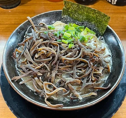 博多長浜らーめん ぼたんのラーメン写真
