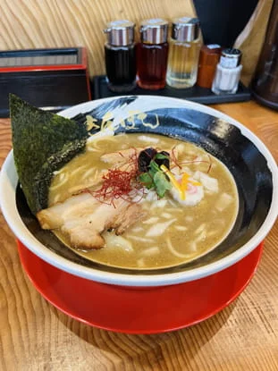 鶏煮干しそば きんぼしのラーメン写真
