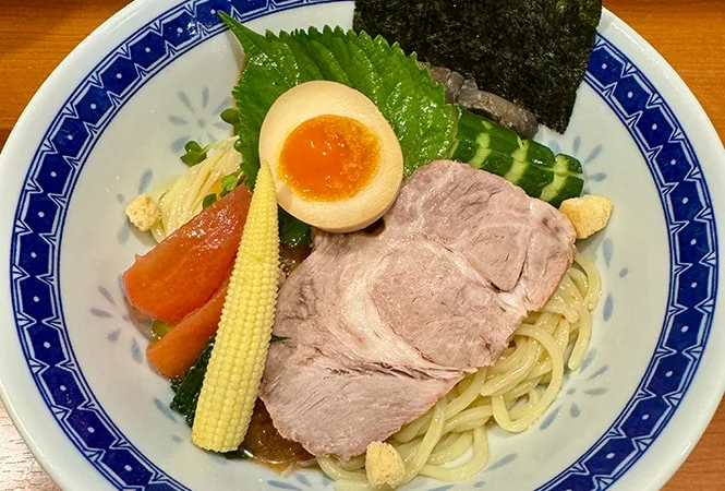 麺恋処 いそじ（代々木）のラーメン写真