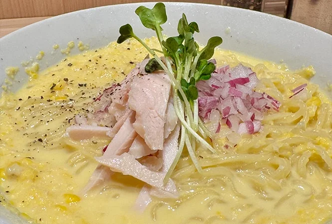らーめん 七彩飯店（東京）のラーメン写真