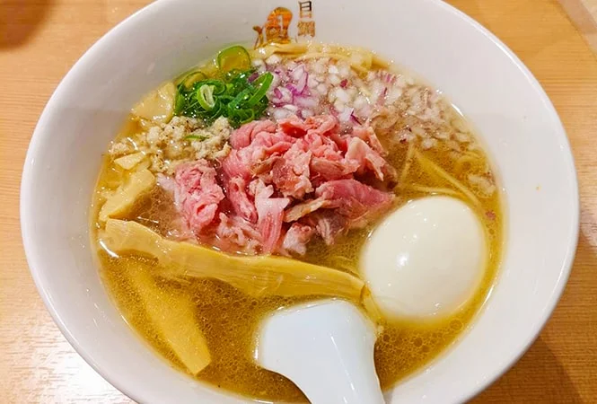 金目鯛らぁ麺 鳳仙花（歌舞伎町）のラーメン写真