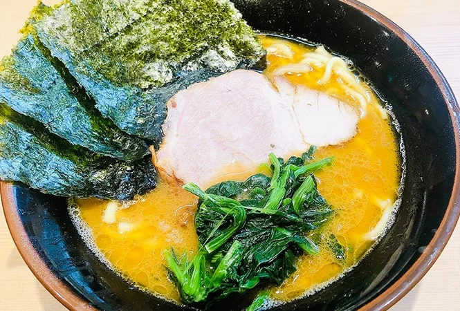 輝道家直系 皇綱家のラーメン写真