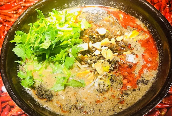 四川担々麺 ななつぼしのラーメン写真