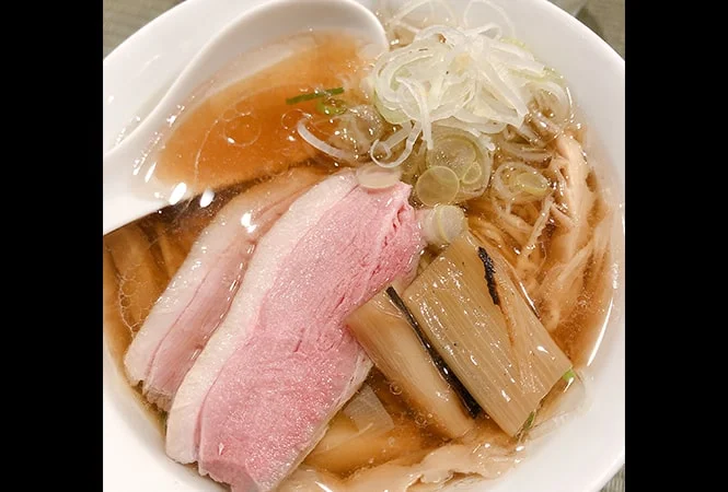 らーめん 鴨to葱のラーメン写真