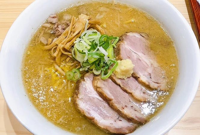 三ん寅(新宿区)のラーメン写真